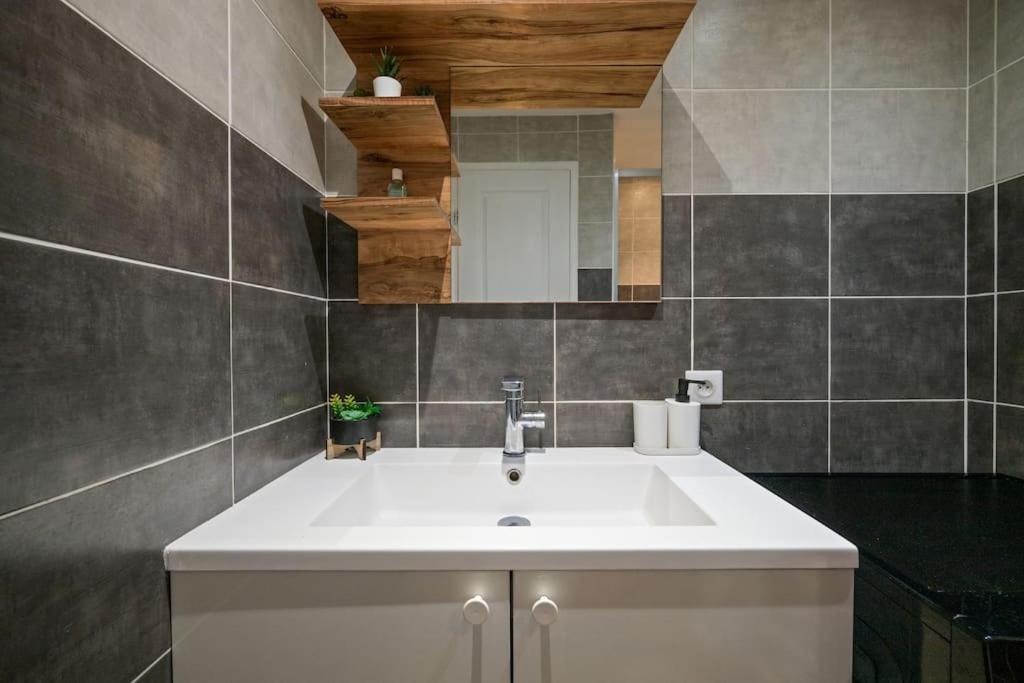 Appartement F3, 2 Chambres, 80M2 Nice Exteriör bild